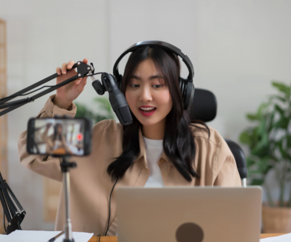 15 Best and Most Popular Liberal Podcasts [2023]